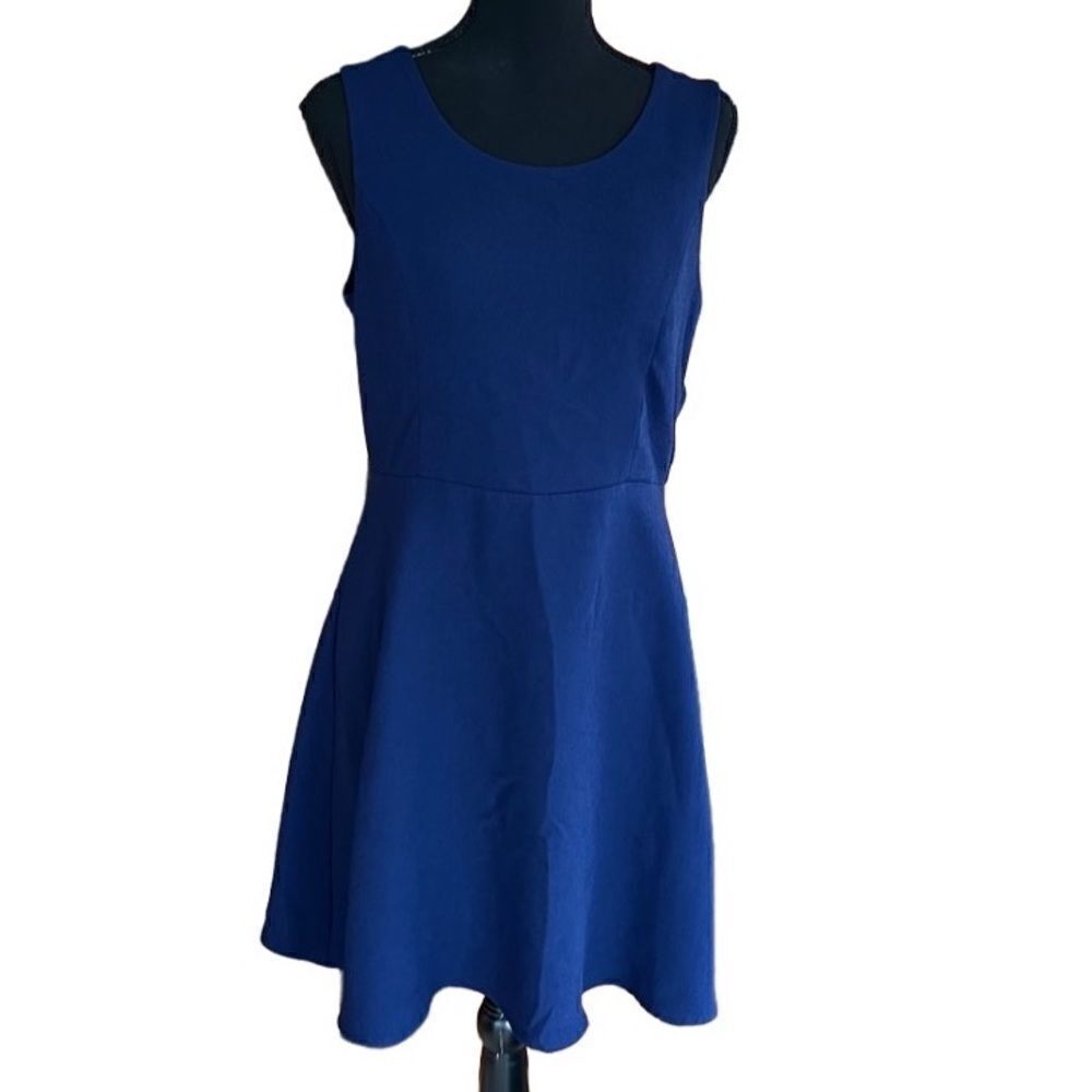 YA Los Angeles navy blue sleeveless skater style dress w/criss cross back sz L